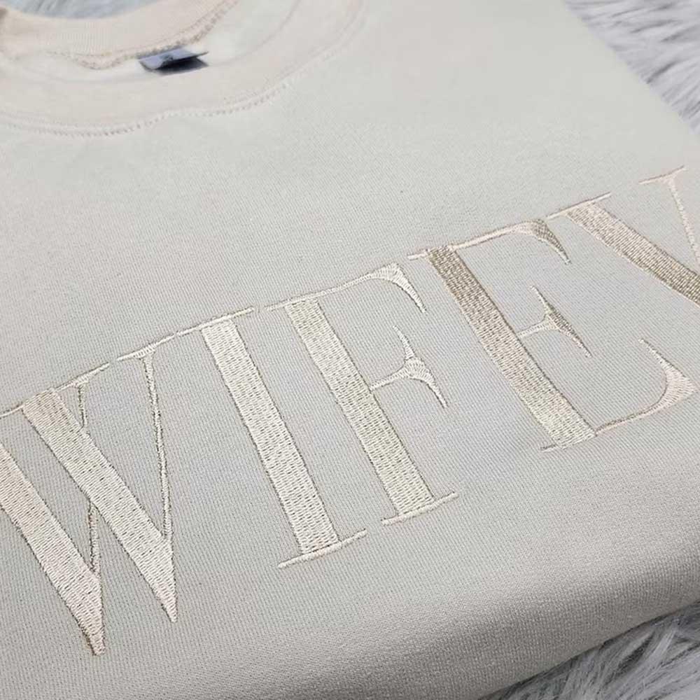 Embroidered “Wifey” Sweatshirt – Cozy Crewneck Perfect Gift for Her